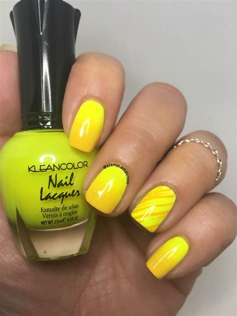 Yellow gradient : r/NailArt