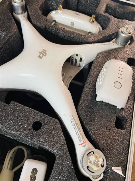 PRE OWNED DJI PHANTOM 4 STANDARD – DroneTech co