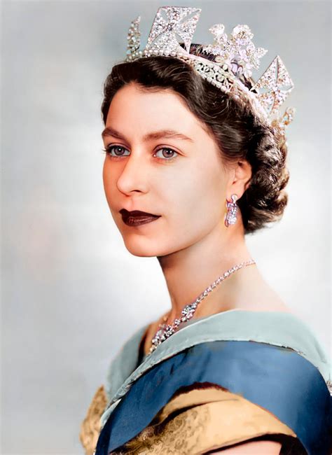 Queen Elizabeth II Portrait 13 X 19 Photo Print - Etsy Canada