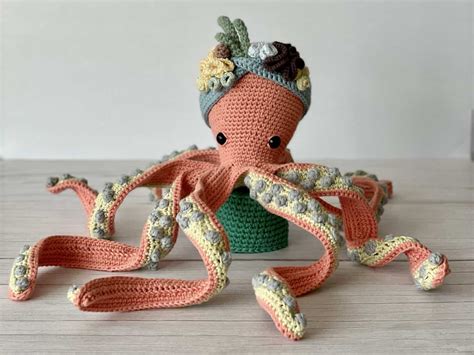 Octopus Crochet Pattern: Free Pattern + Video Tutorial