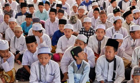 7 Contoh Susunan Acara Maulid Nabi Lengkap dan Menarik