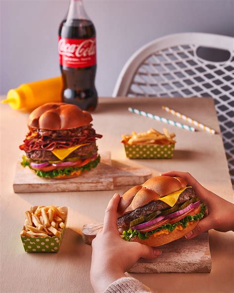 MINCE BURGERS OFFERS CA :: Behance