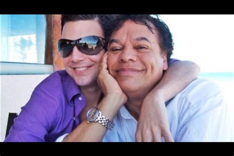 Juan Gabriel y Efraín Martínez última pareja del Divo | Youtube ...