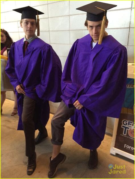 Dylan & Cole Sprouse Graduate With Honors From NYU! | Photo 815917 ...