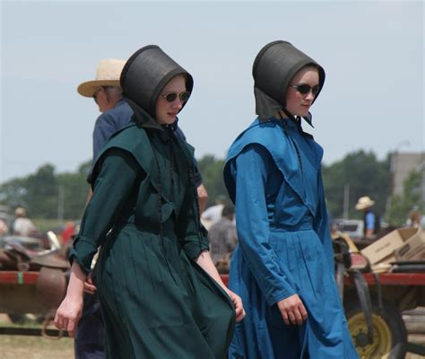 Troyer Amish | Amish clothing, Amish, Amish culture