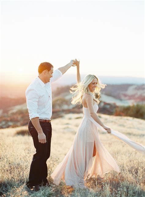 California Wine Country Engagement Shoot | Engagement photo poses ...