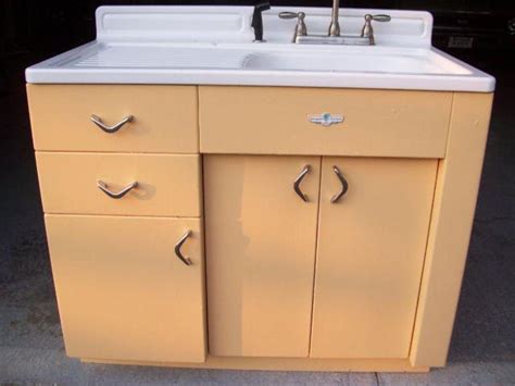 1950's Youngstown Kitchens By Mullins with cabinet for Sale in Glen ...