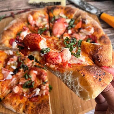 How to Make Lobster Pizza: That's Amore