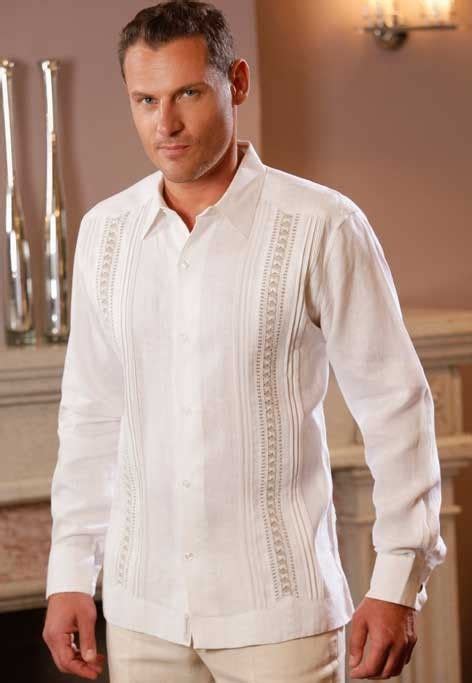 Formal Design Guayabera. Natural embroidery. Hidden Button. Handmade ...