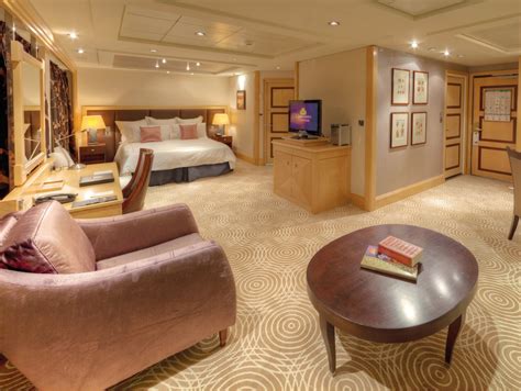 Queen Mary 2 Princess Suite