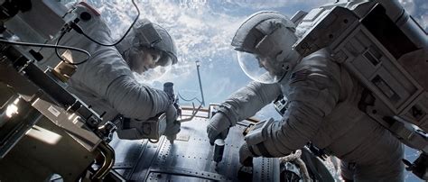 Movie Review: ‘Gravity’ - Daily Bruin