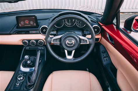 Mazda MX-5 Interior, Sat Nav, Dashboard | What Car?