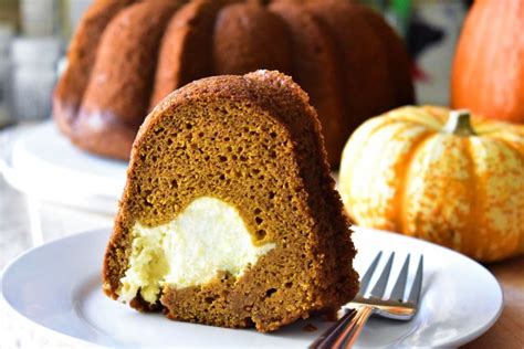 Delicious Pumpkin Cream Cheese Bundt Cake - Maria's Kitchen