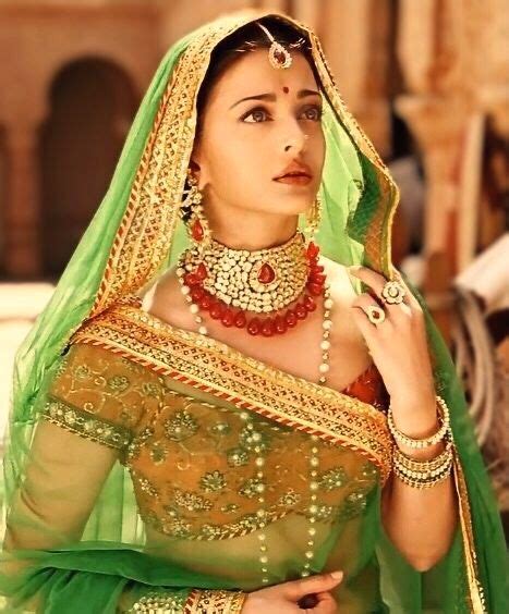 Pin by Nainaba Vaghela on Bollywood fashion | Jodha akbar, Vintage ...