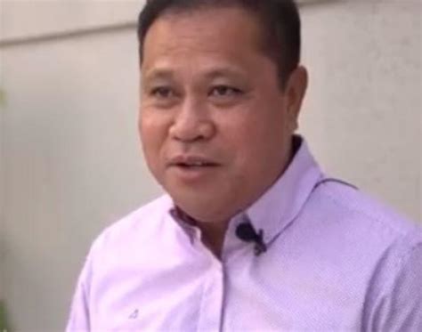 Candaba, Pampanga mayor tests positive for COVID-19 | GMA News Online