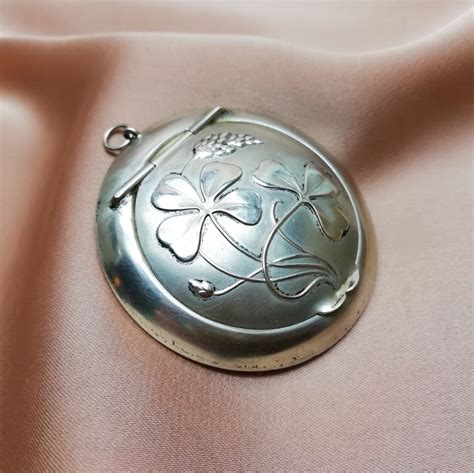 Delicate Art Nouveau Clover Motif Silver Pillbox Pendant - Etsy