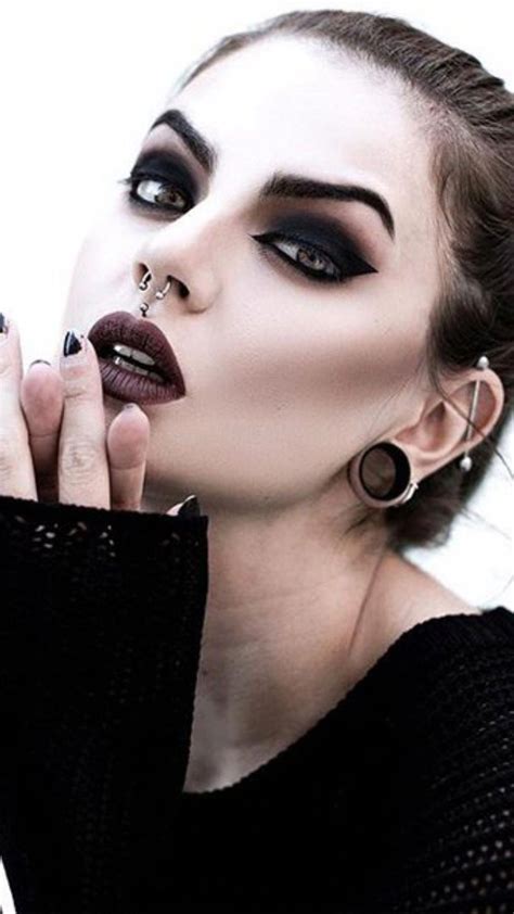 #MakeupIdeasBlueEyes #darkmakeuplooks | Punk makeup, Witch makeup, Goth ...