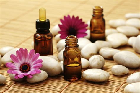 Aromatherapy and Essential Oils 101 - Mind Key, the blog