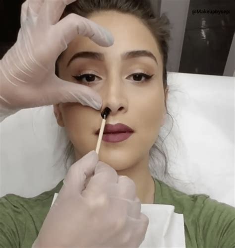 People are Concerned Over This Blogger's Viral Nose-Waxing Video ...