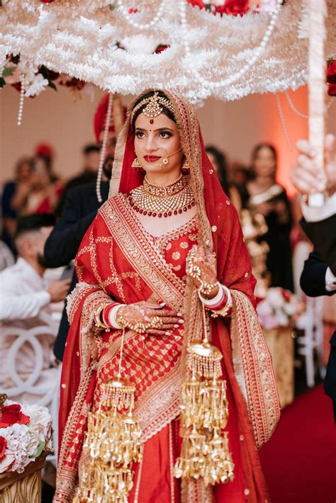 Traditional Indian Wedding Dress Red