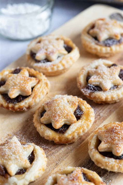 Easy Puff Pastry Mince Pies Recipe - Effortless Foodie