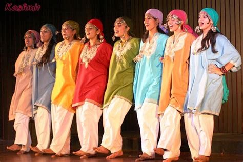 A wonderful group of Kashmiri girls in traditional Pheran performing ...