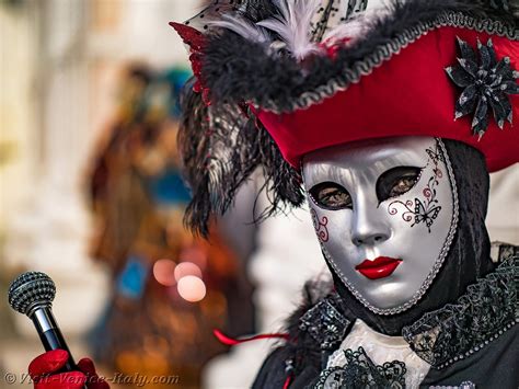 History of the Carnival in Venice masks italy