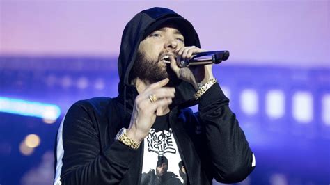 Eminem побил собственный рекорд по скорости чтения рэпа - VSRAP