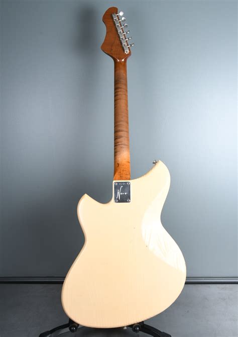 2019 Novo Guitars Serus J Vintage White – Watchtower Guitars