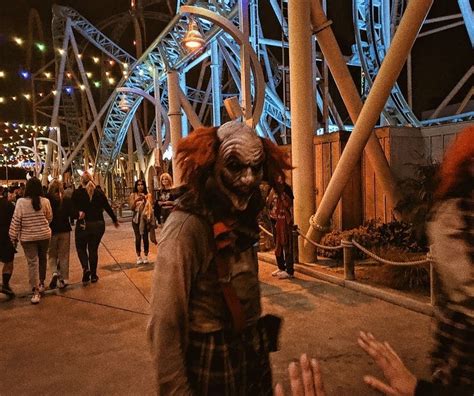 Knott's Scary Farm Delivers The Screams, Tickets Still Available ...