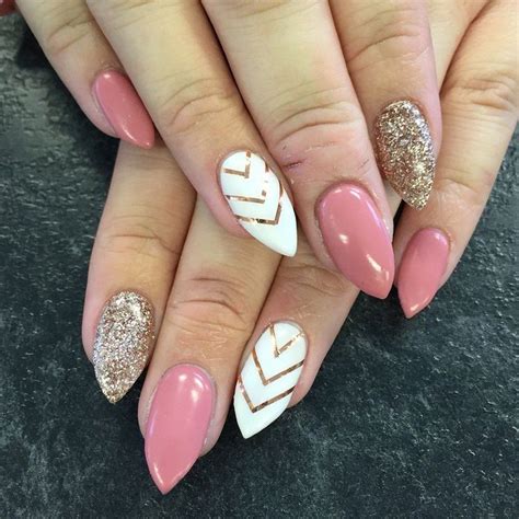 #manucure en amande gel #rose foncé et blanc #paillettes | Pink gel ...