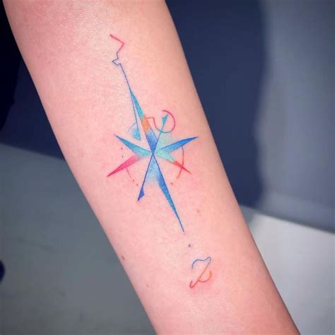 27 Gorgeous Compass Tattoo Ideas