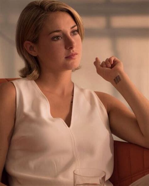 Shailene Woodley Updates on Instagram: “Tris Prior, 100% pure sass. The ...