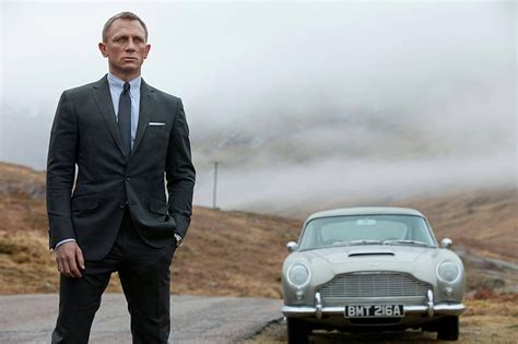 HD wallpaper: Daniel Craig, 007, James Bond, actor, men, Aston Martin ...