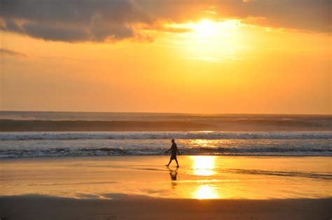 Pantai Seminyak Bali – newstempo