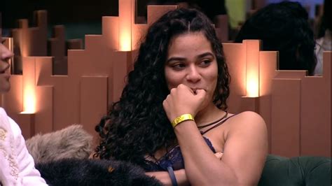 BBB19: Elana revela que teve sonho erótico: "Não é ninguém daqui"