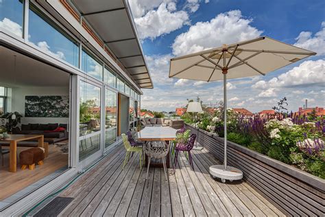 Luxus Penthousewohnung, lichtdurchflutet mit traumhafter Dachterrasse ...