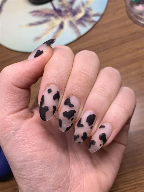 Matte cow print polygel :) | Manicura de uñas, Diseños de uñas ...