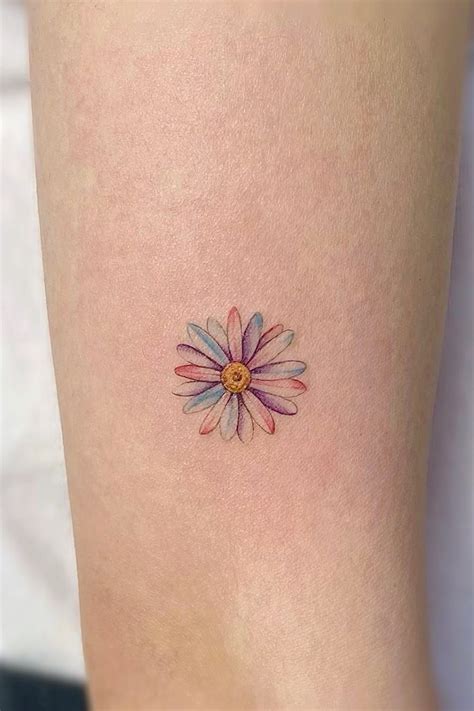 33 Fabulous Daisy Tattoo Ideas and Designs (2022) | Daisy tattoo, Daisy ...