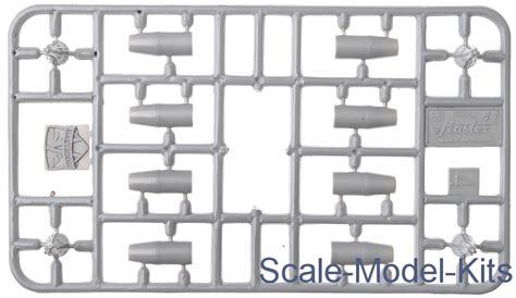 Sukhoi Su-17, early-ModelSvit plastic scale model kit in 1:72 scale ...