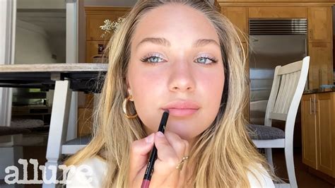 Maddie Ziegler's 10 Minute Makeup Routine | Allure Chords - Chordify