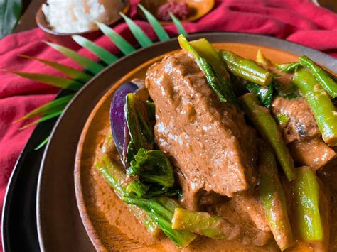 Beef Kare Kare Filipino Peanut Stew (Easy Recipe) - JOZmahal