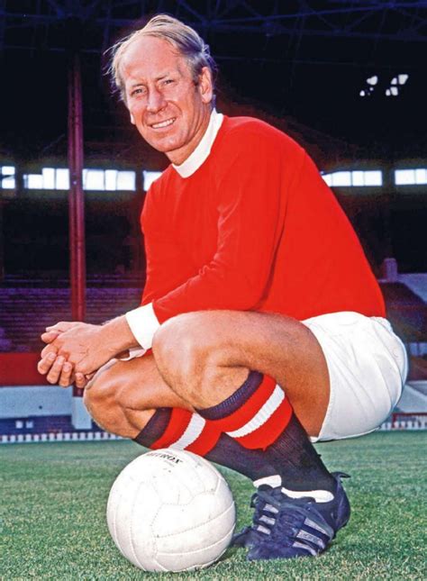 BOBBY CHARLTON | Manchester united legends, Bobby charlton, Manchester ...