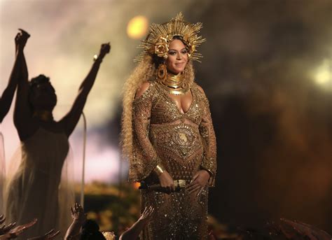 Beyoncé bricht Grammy-Rekord: So reich ist die US-Sängerin - Business ...