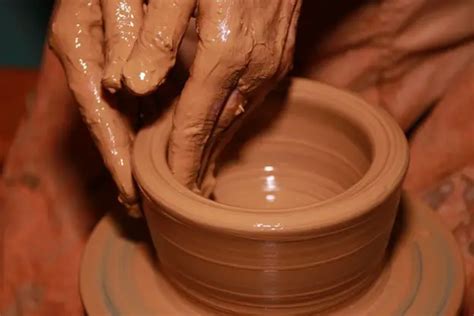 Can I Use Low-Fire Clay In A Home Oven? - Spinning Pots