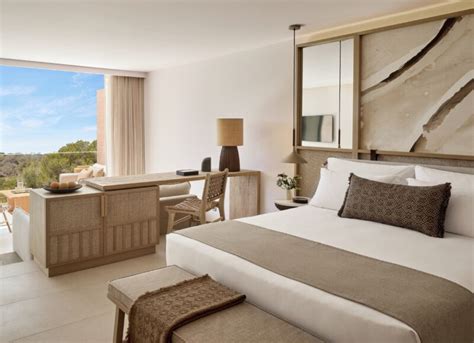 Luxury hotel rooms and suites in Mallorca, Spain | Ikos Porto Petro