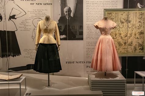 Harper’s Bazaar, the exhibition at Paris Musée des Arts Décoratifs ...