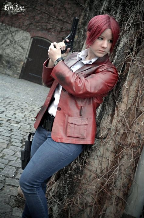 Claire Redfield Cosplay RE Revelations 2 by JuubeiChan on DeviantArt