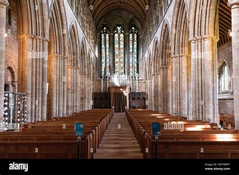 Interior of Dunblane Cathedral Knave Stock Photo - Alamy