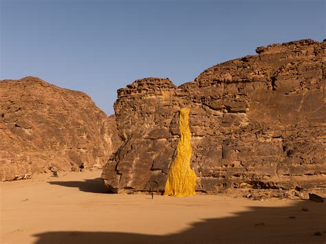 El arte florece en el vacío: Desert X AlUla regresa a la península ...